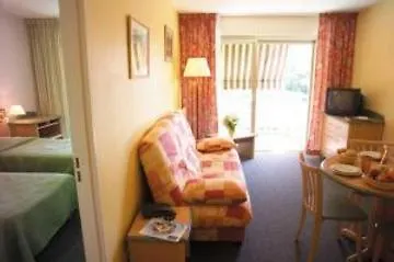 Les Genevriers * Cannes